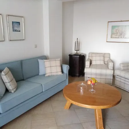 Villa Collection